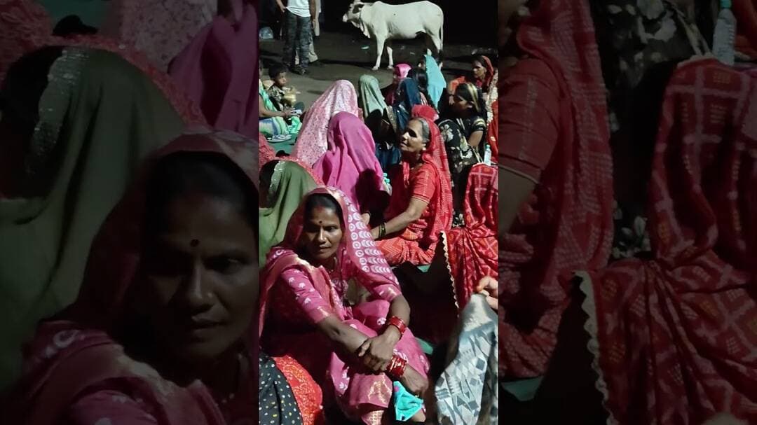 कलेक्ट्रेड के सामने सडक निर्माण के लिए ग्रामीण का रात मे प्रदर्शन,दाल बाटी बनाई,SDM पहुचे#highlights