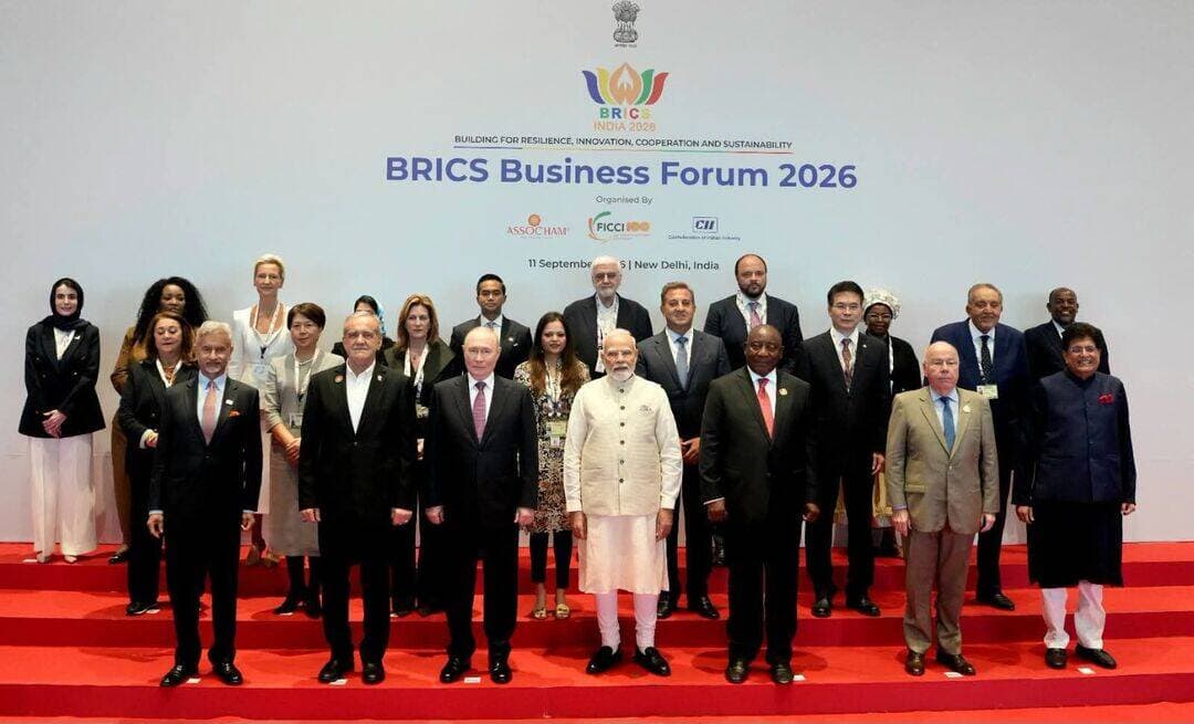 BRICS Summit: पीएम मोदी ने व्यापारिक बाधाएं हटाने का दिया संदेश, कहा- कारोबार के लिए सुरक्षित और भरोसेमंद माहौल जरूरी.. पूरी खबर कमेंट बॉक्स में