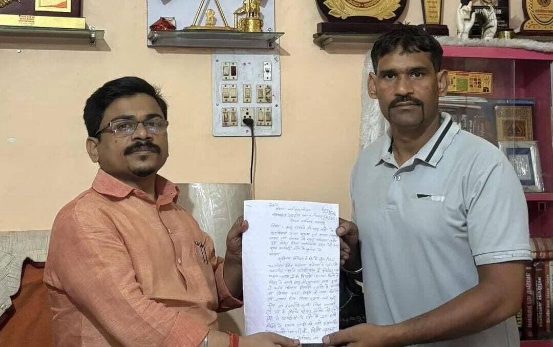 बाढ़ पीड़ितों की मदद करने वाले सिपाही धनंजय पासवान ने मांगी निष्पक्ष जांच, मानवाधिकार संस्था से लगाई गुहार.. See more