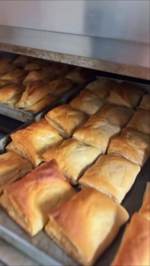 Straight from the oven to you
Baked fresh, every single day 🥐✨
Evertime Snack “CrispyPuff”
#NadiadPuff #GujaratiSnacks #FoodieGram #PuffLovers #StreetFoodIndia