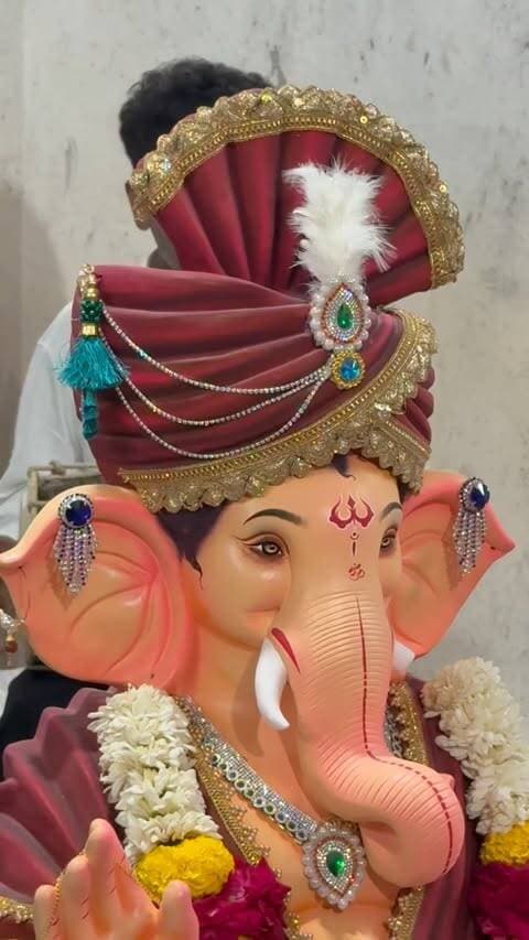 The journey begins with Bappa’s first Aarti. 🪔🙏 Ganpati Bappa Morya!
.
.
.
.
.
.
#jaishreeram #ram #hanumanji #ganeshchaturthi #ganpatibappamorya