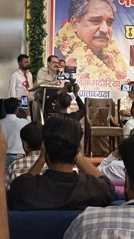 श्रमजीवी पत्रकार संघ के मंच पर आईजी विजय खत्री ने की पत्रकारों कि सराहना..