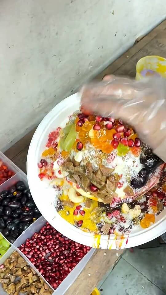 Creamy Flavoured Ice Gola Making 😍🍧 | Street Food Magic!
#IceGola #CreamyIceGola #IceGolaMaking #StreetFood #IndianStreetFood #Foodie #FoodShorts #StreetFoodIndia