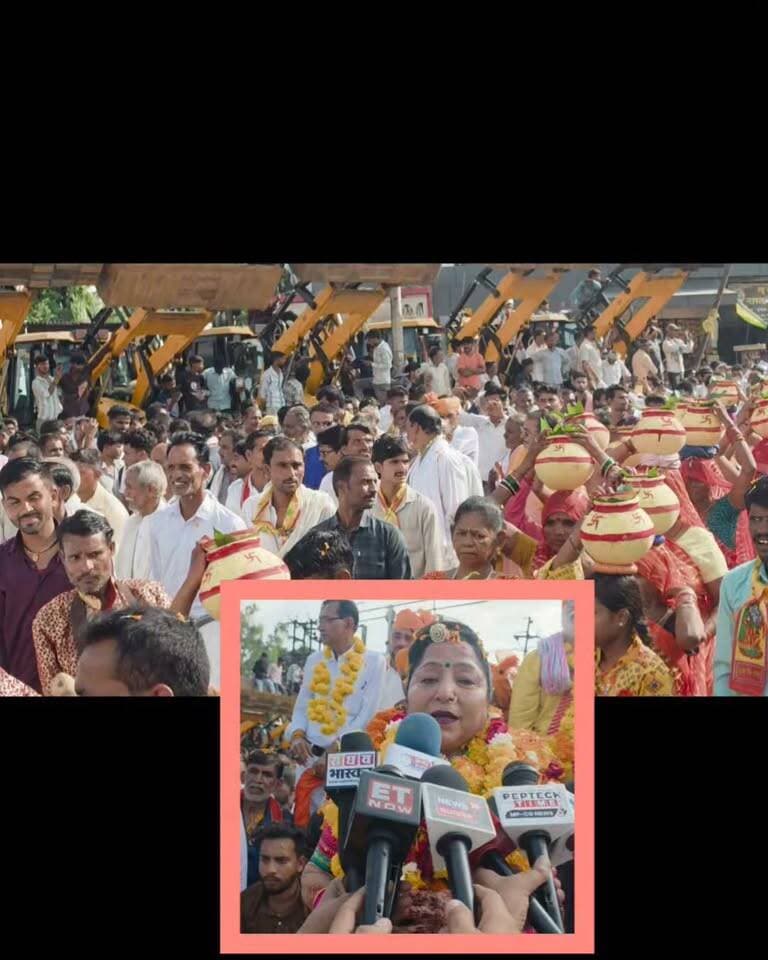 छतरपुर में कृष्ण जन्माष्टमी पर भव्य शोभायात्रा झांकिया रही आकर्षण का केंद्र
छतरपुर श्रीकृष्ण जन्माष्टमी के पावन अवसर पर शहर में भाजपा विधायक ललिता यादव के नेतृत्व में एक भव्य शोभायात्रा निकाली गई मेला ग्राउंड से शुरू हुई यह शोभायात्रा शहर के प्रमुख मार्गों से गुजरी, जिसमें विभिन्न प्रकार की मनमोहक और सजीव झांकियां शामिल रहीं।आगामी गणेश चतुर्थी को देखते हुए गणेश जी की विशेष झांकी श्रद्धालुओं के लिए आकर्षण का मुख्य केंद्र बनी रही।
विधायक ललिता यादव ने कहा कि वे क्षेत्र की शांति, समृद्धि और खुशहाली की कामना को लेकर बीते कई वर्षों से लगातार इस यात्रा का आयोजन करती आ रही हैं। यात्रा का समापन बस स्टैंड पर हुआ, जहां बुंदेली कलाकारों द्वारा लोक गीत और पारंपरिक संगीत की रंगारंग प्रस्तुतियां दी गईं। शोभायात्रा में भारी संख्या में स्थानीय श्रद्धालु और नागरिक उत्साह के साथ शामिल हुए।
हिमांशु अग्रवाल
छतरपुर