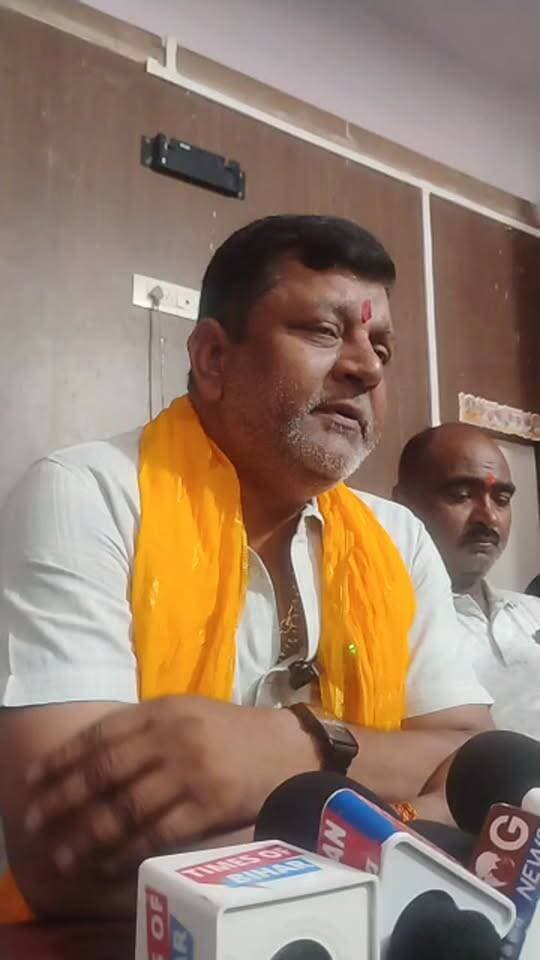 औरंगाबाद में गणेश मंदिर में गणेश उत्सव को लेकर तैयारी को लेकर प्रेस वार्ता