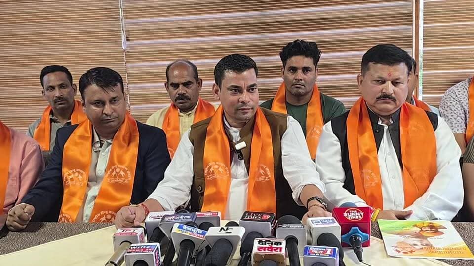 धर्मशाला लाइव: राष्ट्रीय हिंदू कल्याण संगठन के संस्थापक एवं राष्ट्रीय अध्यक्ष सनी प्रधान महिला सशक्तिकरण एवं सनातन संस्कृति के प्रचार-प्रसार को लेकर कर रहे प्रेस वार्ता