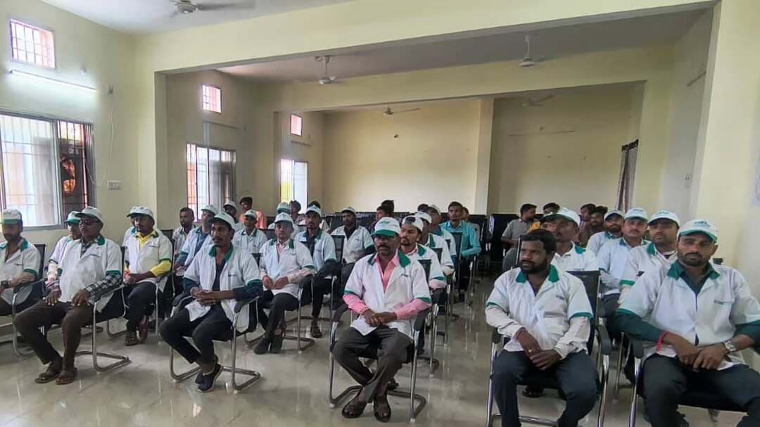 भारतीय स्टेट बैंक ग्रामीण स्वरोजगार प्रशिक्षण संस्थान (SBI RSETI), खैरागढ़ में आयोजित राजमिस्त्री प्रशिक्षण के प्रथम बैच का समापन समारोह सफलतापूर्वक संपन्न हुआ। प्रशिक्षण के दौरान प्रशिक्षणार्थियों को राजमिस्त्री कार्य से संबंधित सैद्धांतिक एवं व्यावहारिक कौशल प्रदान किया गया।
#kcgdistrict
#rseti