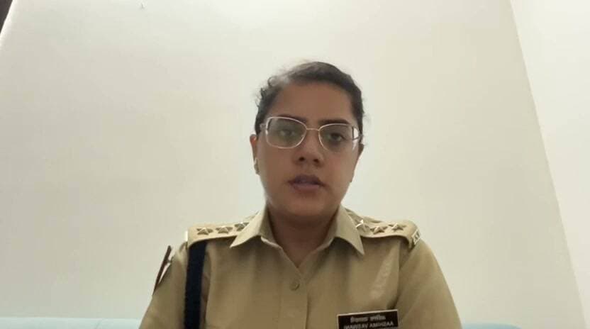 भरतपुर -नाबालिग को बेरहमी से पीटा, 7 पुलिसकर्मियों पर केस से जुड़ा मामला,पुलिस ने बताया फर्जी मामला, किसी लड़के को नहीं फसाया, आर्म्स एक्ट की बताई कार्यवाही,
