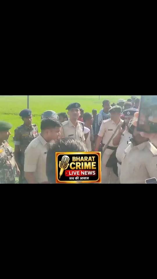 सीतामढ़ी जिले के जिला पार्षद खुशी देवी के पति बैद्यनाथ महतो को गोली मार कर ह*त्या कर दी गई। गुस्साई भीड़ ने पुलिस अधीक्षक समेत कई पुलिस गाड़ियों को तोड़ दिया ..
#Bharatcrimelivenews
#viral #foryou #navvani #followers