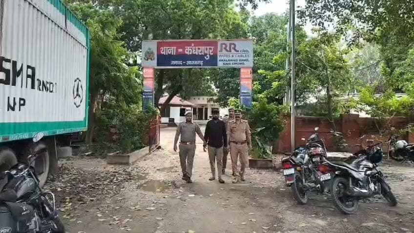 69.812 किलो गांजा बरामदगी के मामले में गैंगस्टर एक्ट का वांछित आरोपी गिरफ्तार
आजमगढ़
https://abckhabar.in/?p=8245