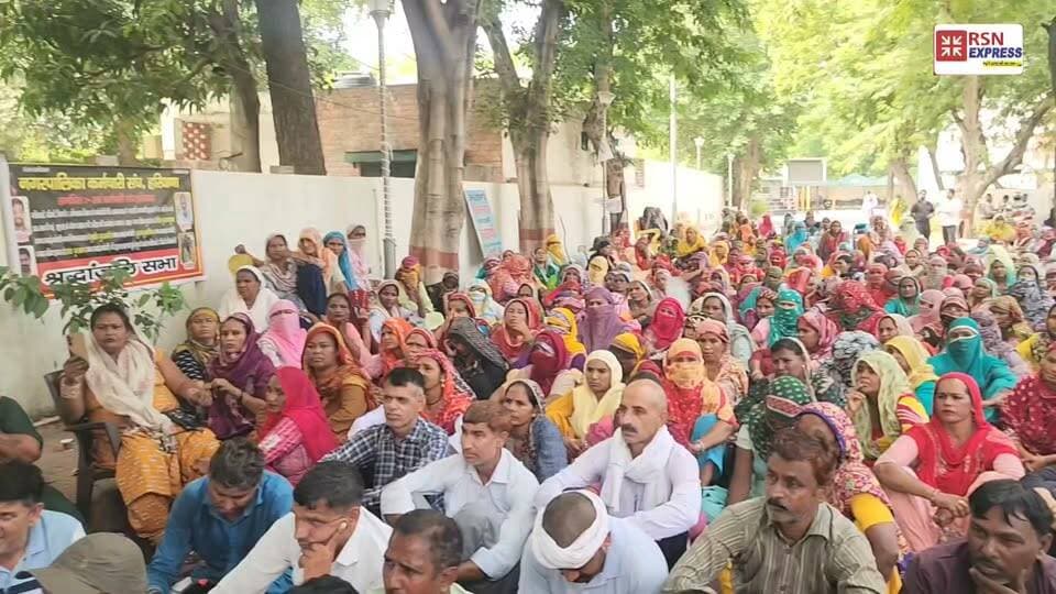 “17 मांगों पर बनी सहमति, कर्मचारियों का धरना खत्म; सरकार के आश्वासन के बाद आंदोलन को लगाया विराम”!