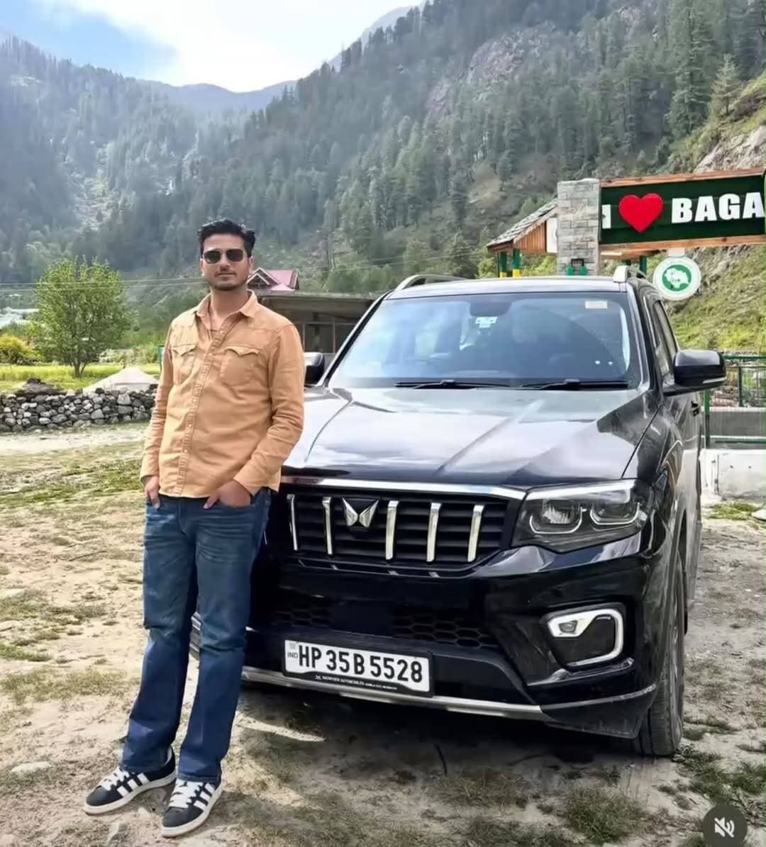 आनी के विवेक कौशल जी को जन्मदिन की हार्दिक शुभकामनाएँ। 🎂💐
ईश्वर से प्रार्थना है कि आपको जीवन में सुख, समृद्धि, उत्तम स्वास्थ्य और सफलता प्रदान करें। आपका आने वाला वर्ष खुशियों से भरा रहे।
जन्मदिन की बहुत-बहुत बधाई एवं शुभकामनाएँ! 🎉
