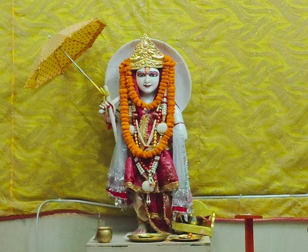 भगवान वामन के दरबार में VIP या आम भक्त? मुख्यमंत्री के आगमन से पहले उठी श्रद्धालुओं की आवाज ..
खबर कमेंट बॉक्स में