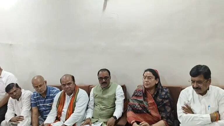 कैबिनेट मंत्री राकेश शुक्ला देखिए क्या बोले