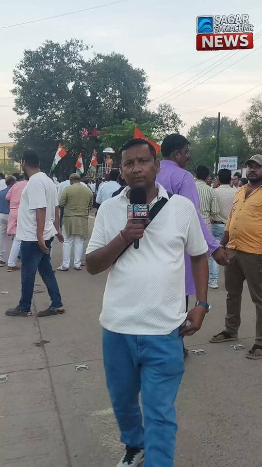 पूर्व मुख्यमंत्री दिग्विजय सिंह की मौजूदगी में युवक कांग्रेस ने निकाला कैंडल मार्च #DigvijaySingh #viralreelsシ #foryouシ #trendingreels #nonfollowers