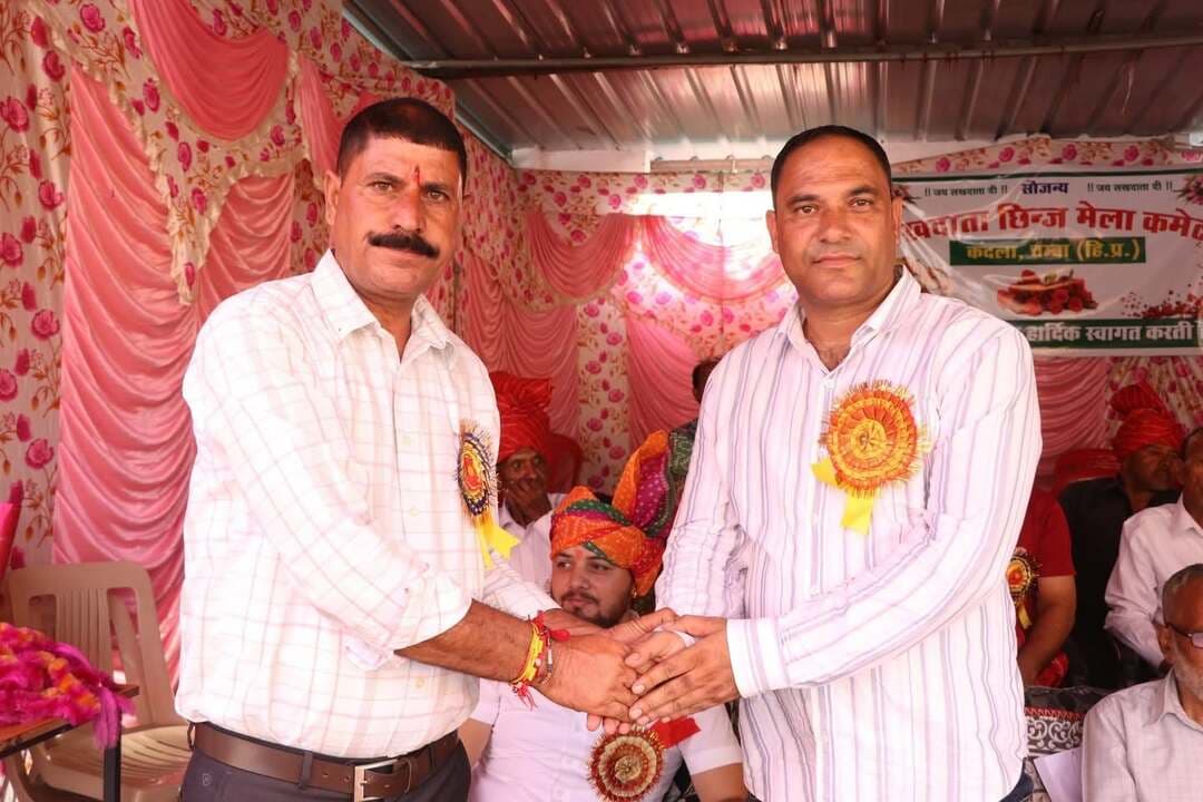 छिंज मेला कंदला की वॉलीबॉल प्रतियोगिता फाइनल में नरेंद्र कुमार पूर्व प्रधान ग्राम पंचायत मंजीर ने बतौर मुख्यातिथि शिरकत की।।