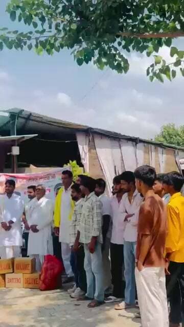 विधायक ललित यादव के जन्मदिन पर हरसोरा में श्री श्याम गोशाला में मिठी सवामणी आयोजन #public #etc