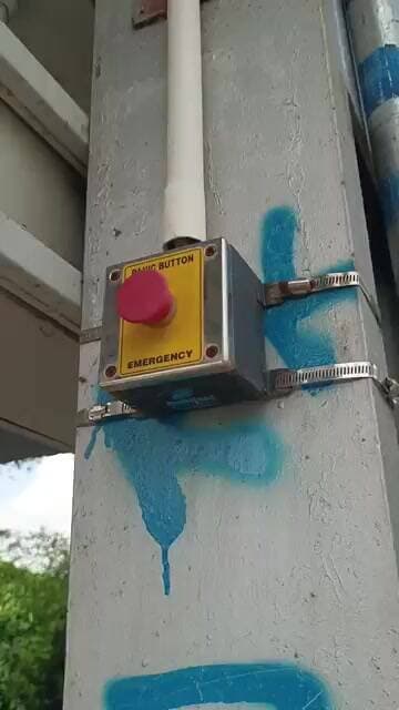 रेलवे स्टेशन का यह लाल बटन किस काम आता है? 🚨