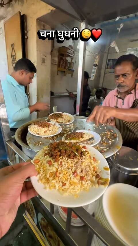 Nothing beats the taste of Chana Ghughni! ❤️ Have you ever eaten this? | @patnaite
.
.
.
.
.
.
.
.
.
.
.
.
#patna #bihar #india #food #ChanaGhughni