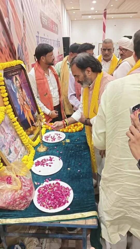 सिरसा ब्राह्मण महासभा द्वारा ब्राह्मण मिलन व तस्वीर सम्मान समारोह गोलछा पैलेस लाइव तस्वीर