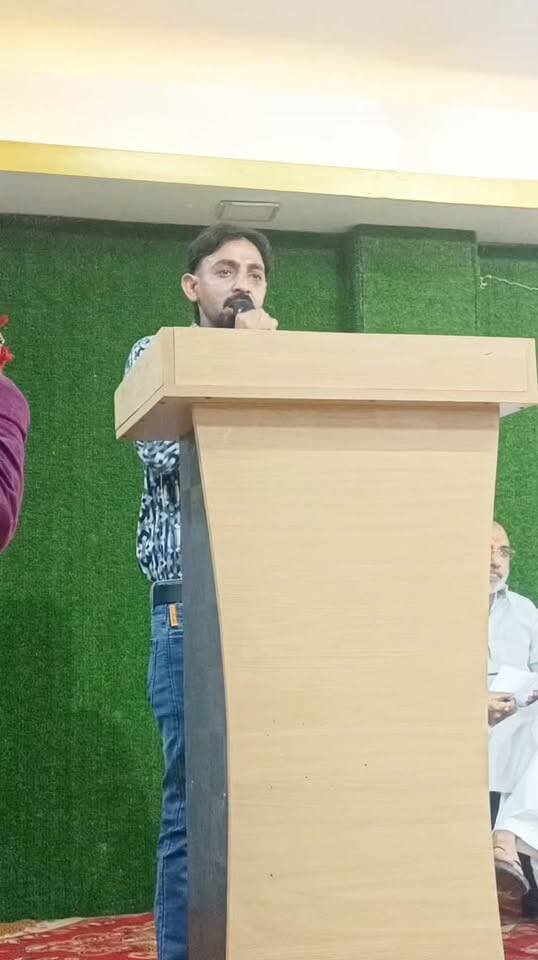 UGC के मुद्दे पर चर्चा के दौरान कोई बोलताई रे बातों को बोलकर फ़ेमस अंकित सिंह ने स्वर्णों के पक्ष में रखी जोरदार बात, दुहराया रामायण का चौपाई
#UGC #ugccreator
#ugccommunity
#ugccontentcreator