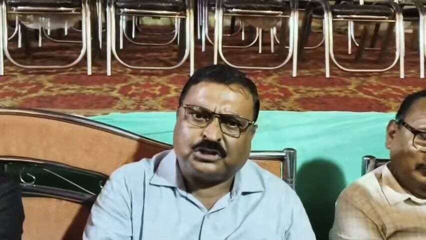 पत्रकार पर हमले के बाद जिले के सभी पत्रकारो ने की अहम बैठक, सुने क्या कुछ कह रहे है दैनिक भास्कर के ब्यूरो चीफ नवीन निशांत..