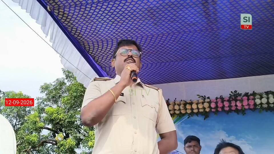 ফুটবল মাঠে এসে কি বার্তা দিলেন যুবকদের উদ্দেশ্যে জলঙ্গী থানার ওসি