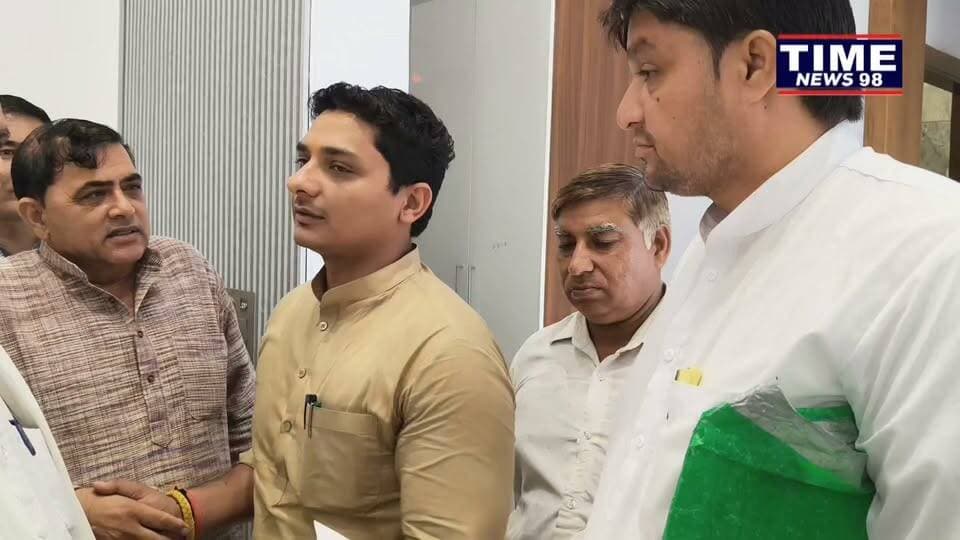 खेड़ी बस स्टैंड पर नहीं रुक रही बस मामला पहुंचा कैप्टन योगेश बैरागी के पास