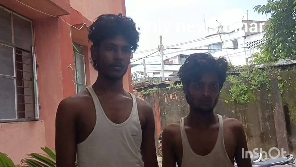 लखीसराय। उत्पाद थाना पुलिस ने गुप्त सूचना का आधार पर डाक पार्सल वैन से 100 कार्टून विदेशी शराब के साथ दो लोगों को किया गिरफ्तार।