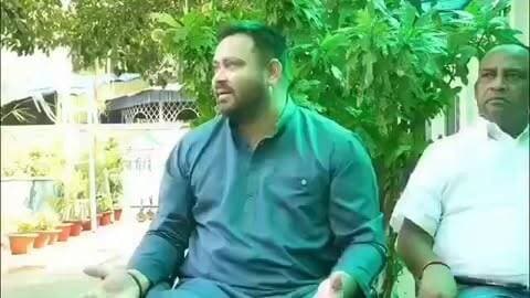 #TejashwiYadav
सहरसा सदर
अस्पताल में प्रभात खबर के पत्रकार अभिषेक के साथ हुई मारपीट पर नेता प्रतिपक्ष तेजस्वी यादव ने कड़ा एक्शन लेने की मांग की है. विधायक आईपी गुप्ता ने भी हाथापाई को गलत बताते हुए दोषियों पर कार्रवाई की मांग की है.
#viralvideochallenge #ShareThisPost