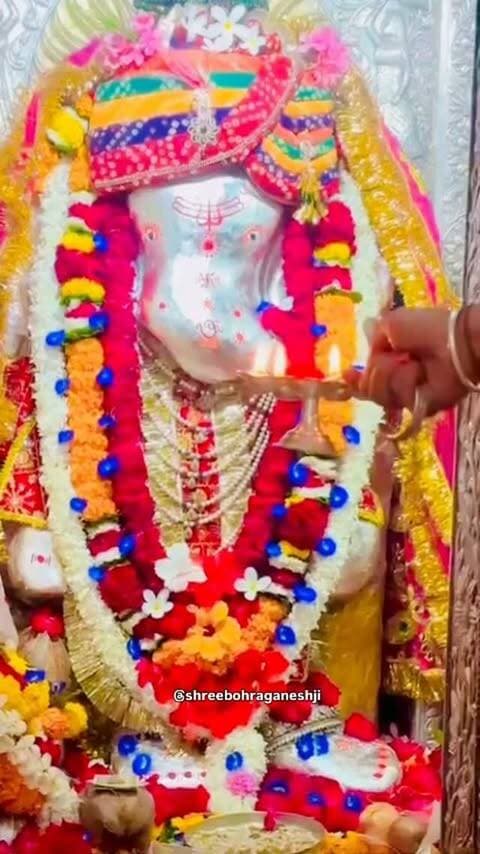 🙏🏻🐀बप्पा आ रहे है हम सब पर अपनी कृपा करने🐀🙏🏻
❤️प्रतीक्षा पूर्ण होने होने जा रही है 🎉🎂
आज 13 सितम्बर, 2026 रविवार- भाद्रपद शुक्ल पक्ष द्वितीया, सिद्धार्थि संवत्सर विक्रम संवत 2083
FOLLOW @shreebohraganeshji
.
.
.
.
#ganeshchaturthi #rajasthan #udaipur #mewar #ganpatibappamorya