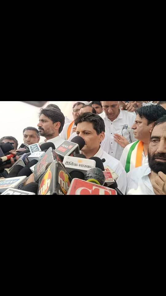भिवानी पहुंचे रोहतक के MP दीपेंद्र हुड्डा का बयान #bhiwani #viral #trending #deependersinghhooda #congress