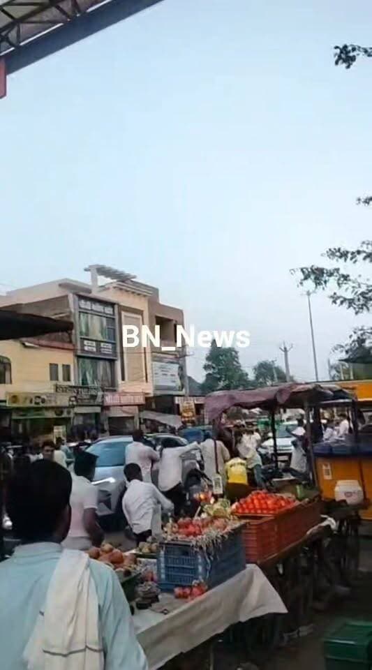 नीमराना में कृष्ण टावर के पास बदमाशो ने लाठी डंडों तलवार से किया हमला