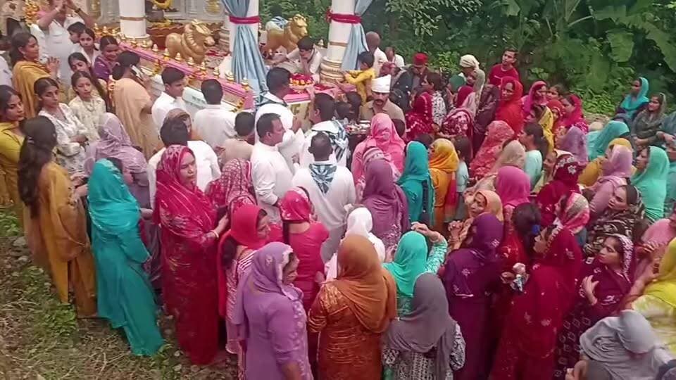 साईं नाम से गूंजा सर्ड बम्मी - श्री सत्य साईं प्रेम प्रबाहिनी दिव्य रथ यात्रा का हुआ भव्य और ऐतिहासिक स्वागत,, लाइव रिपोर्ट:प्रदीप ठाकुर