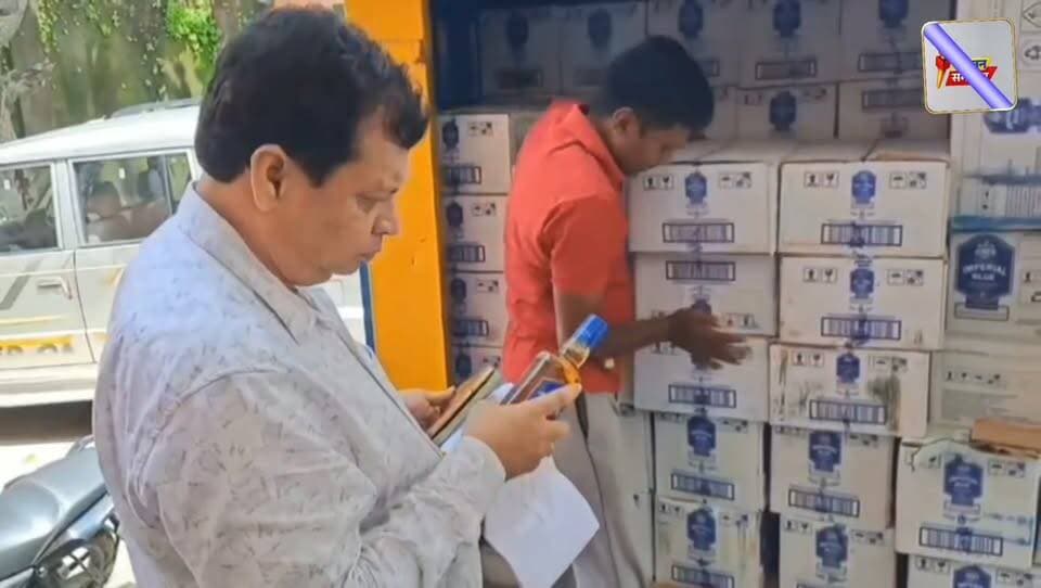 🔥डाक पार्सल खुला तो उड़ गए होश! दवा की आड़ में 200 कार्टन श*रा*ब जिसकी अनुमानित बाजार कीमत 20 लाख से ऊपर।
#लखीसराय #स्वजनसमाचार #wine