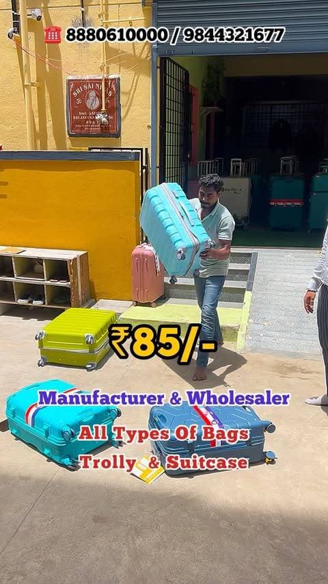 📌 @love_bengaluru
.
.
#trollybags #bagsmanufacturer #wholesalemarket #schoolbags #suitcasetravels