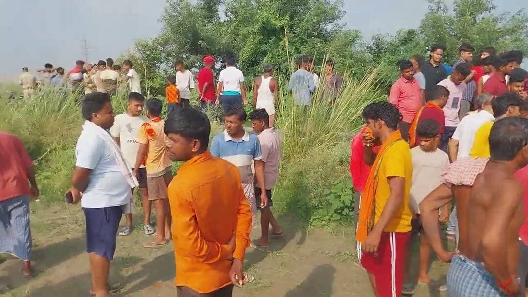 पुलिस की प्रारंभिक जांच में मृतक की पहचान अब तक नहीं हो सकी है। ब #breakingindia