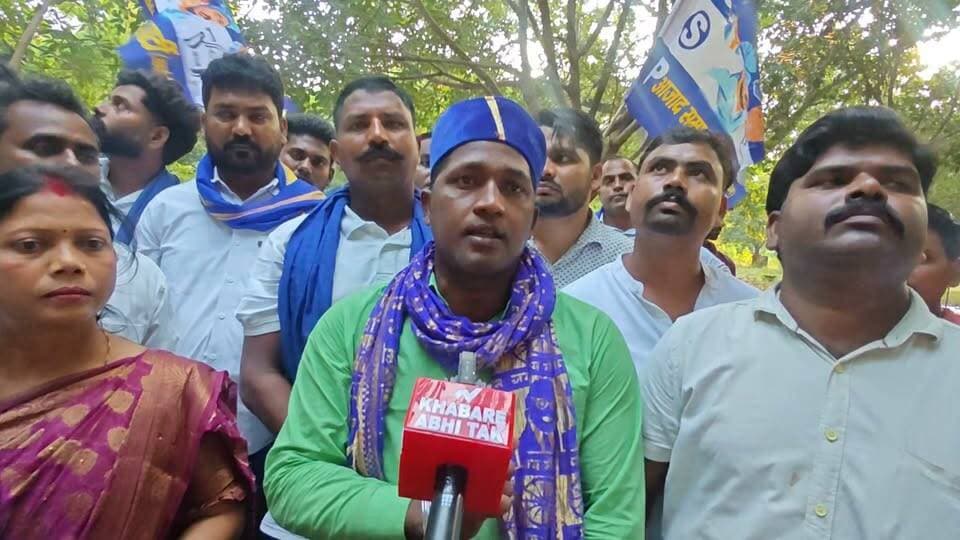 बाराबंकी की घटना पर मऊ में आजाद समाज पार्टी का जोरदार प्रदर्शन