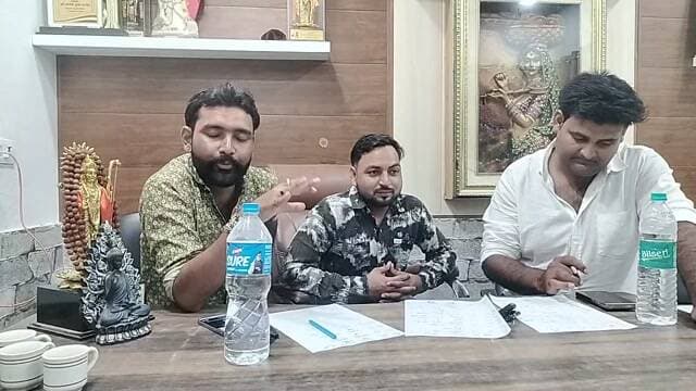 भादरा नगर पालिका चुनाव का EXIT POLL PART 1
📊 धरातल से तैयार सटीक चुनावी आकलन
📱 BHADRA VOICE |
जुड़िए LIVE और जानिए चुनावी रुझान।
#BhadraVoice #ExitPoll #BhadraElection
