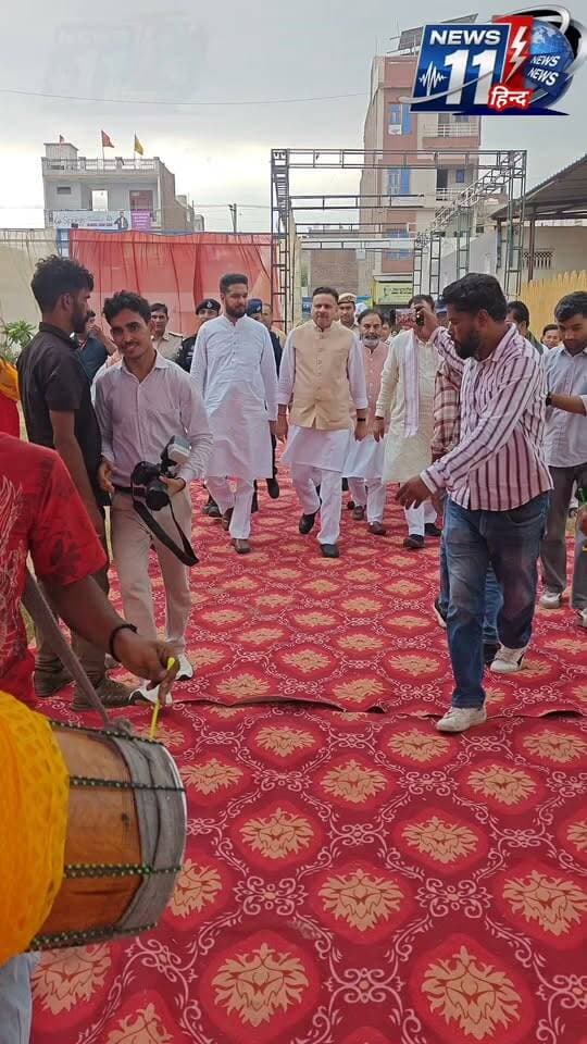 सिरसा ब्राह्मण मिलन समारोह में राजनीतिक क्षेत्र की बड़ी हस्तिया पहुंची भाजपा नेता मोहनलाल बडोली कांग्रेस नेता कुलदीप शर्मा कांग्रेस विधायक कुलदीप वत्स कांग्रेस नेता राजकुमार शर्मा मोहित शर्मा वह अन्य समाज लोग पहुंचे #viral #trendingnow #news #sirsa #haryana