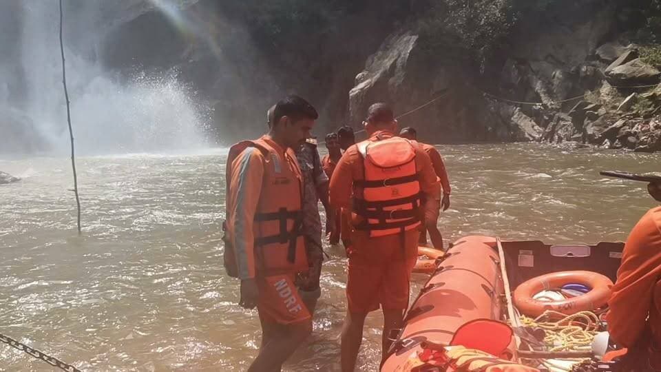 आज पांचवे दिन भी नहीं मिला सागर का कोई सुराग, NDRF की तमाम कोशिशें नाकाम। NDRF के टीम वापस पटना के लिए रवाना।