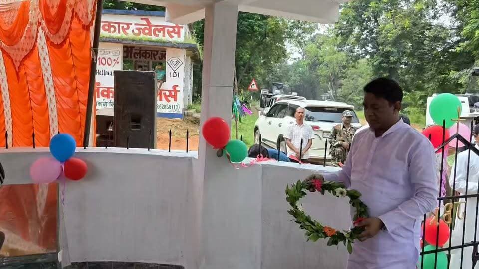 वीर चक्र से सम्मानित शाहिद जॉन ब्रिटो कीड़ों की पुण्यतिथि पर विधायक हुए शामिल