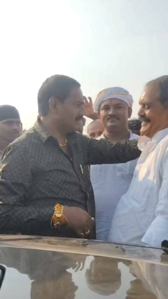 दानापुर के पूर्व राजद विधायक रीतलाल यादव को सुप्रीम कोर्ट से भी राहत नहीं मिलने पर उनके समर्थकों और परिवार दुःखी!
#bdbiharjharkhand #trendingvideo #ritlalyadav #DularchandYadav #trending