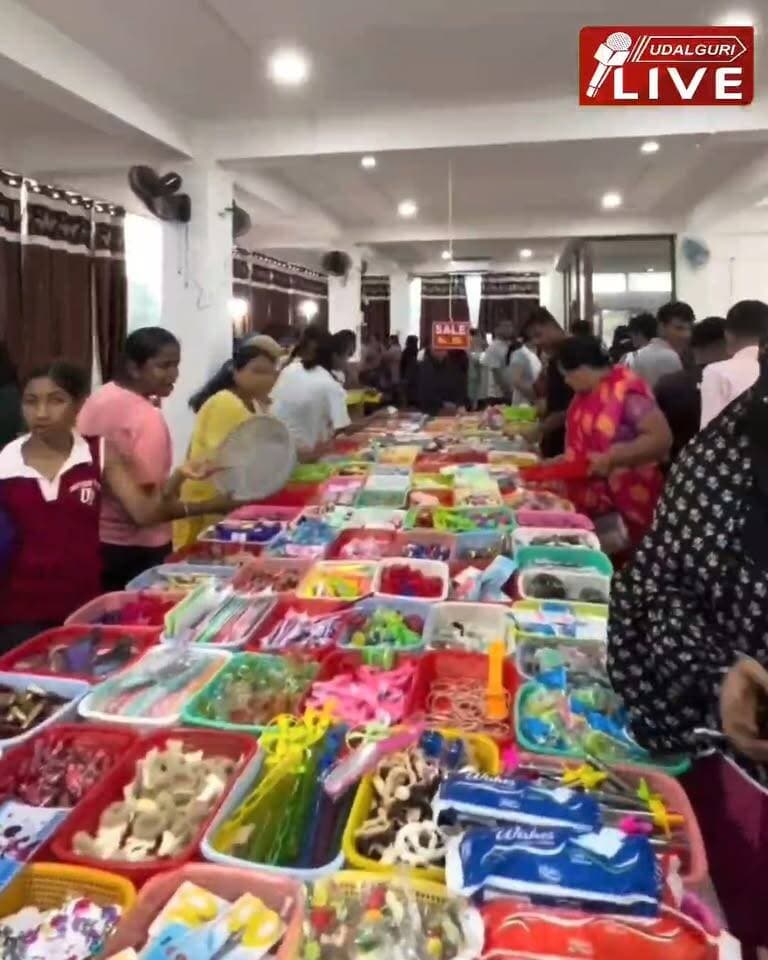 ওদালগুৰিৰ ৰাইজৰ বাবে এক সুখবৰ। আপুনি ১০, ২০ আৰু ৩০ টকাতে পাব বিভিন্ন লাগতিয়াল সামগ্ৰী। ৰাজ্যৰ বিভিন্ন প্ৰান্তৰ পিছত প্ৰথমবাৰৰ বাবে ওদালগুৰি চহৰতো আৰম্ভ হ'ব জনপ্ৰিয় ‘ফেমিলি বজাৰ’।