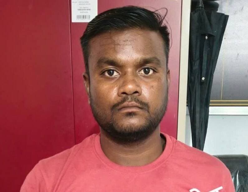 गोपालगंज: गुजरात के भरूच में कारोबारी की ह/त्या कर फरार था आरोपी, 14 साल बाद भोरे थाना क्षेत्र के लामीचौर से संतोष कुमार को STF ने किया गिरफ्तार।