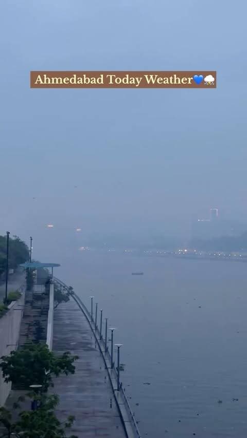 Ahmedabad Today Weather 💙⛈️
.
.
.
.
.
#barish #ahmedabad #ahmedabadweather #amdavad #newsupdate