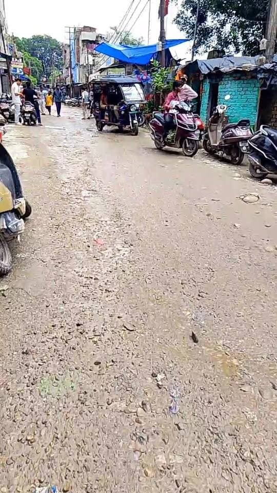 #haridwar : क्या ऐसे होगा 2027 का अर्ध कुंभ, धर्मनगरी हरिद्वार की गड्ढे वाली सड़कों पर आपका स्वागत है, मनसा देवी मार्ग का हुआ बुरा हाल, आखिर कहां सो रहा है सिस्टम : देखें वीडियो
Haridwar Stambh Vasudev