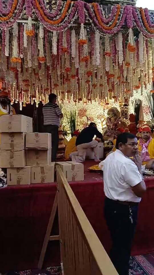 बप्पा के दरबार में झूमे श्रद्धालु...
सेक्टर-12 में आस्था और उल्लास का संगम, तीन दिन सजेगा गणपति का दरबार
#ganpatibappa
#ganeshutsav
#ganpatibappamorya
#voiceoffaridabad
#Voiceoffreedom