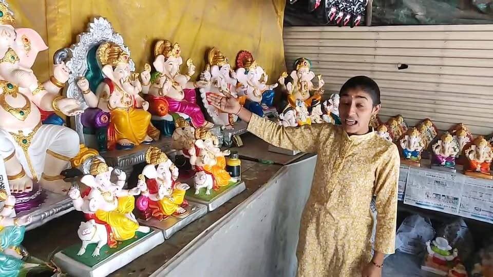 कुल्लू लाइव - गणपति उत्सव के लिए कुल्लू मे भी उत्साह
गणेश स्थापना के लिए मूर्ति खरीदने पहुंच रहे श्रद्धालु