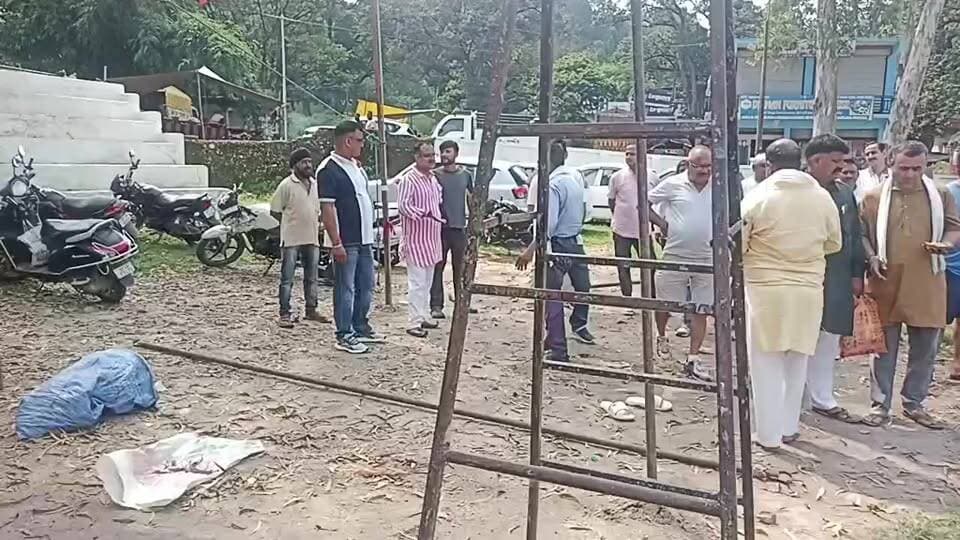 सदाशिव दंगल कमेटी कलोहा,,महादेव दरबार से पैदल झंडा लेकर कमेटी पहुंची कलोहा ,,
